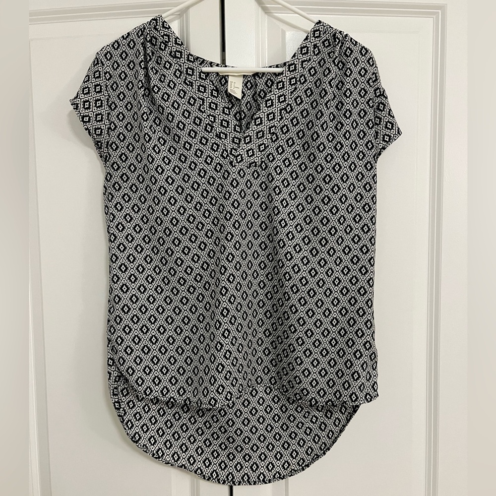 H&M Blouse - Size 6 - Black and White Print
